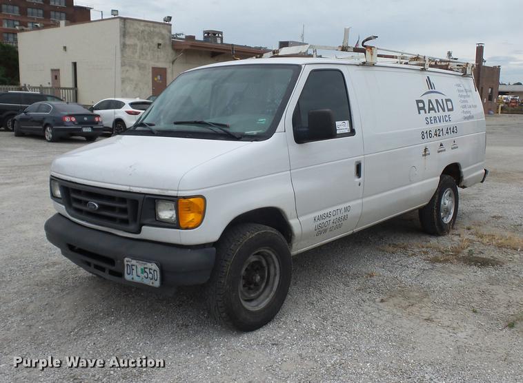 image for item DD2012 2004 Ford E250 Extended van