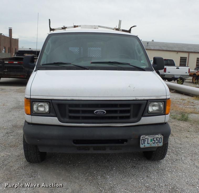 image for item DD2012 2004 Ford E250 Extended van