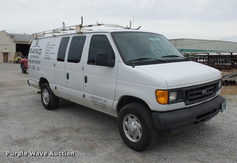 image for item DD2012 2004 Ford E250 Extended van