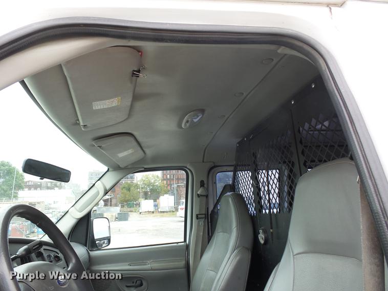 image for item DD2012 2004 Ford E250 Extended van