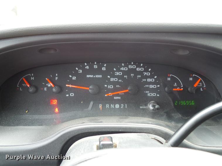 image for item DD2012 2004 Ford E250 Extended van