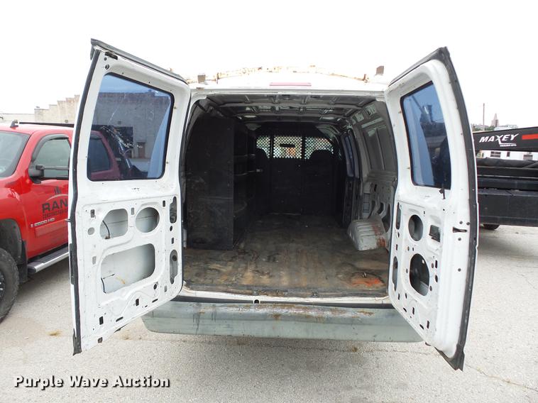 image for item DD2012 2004 Ford E250 Extended van