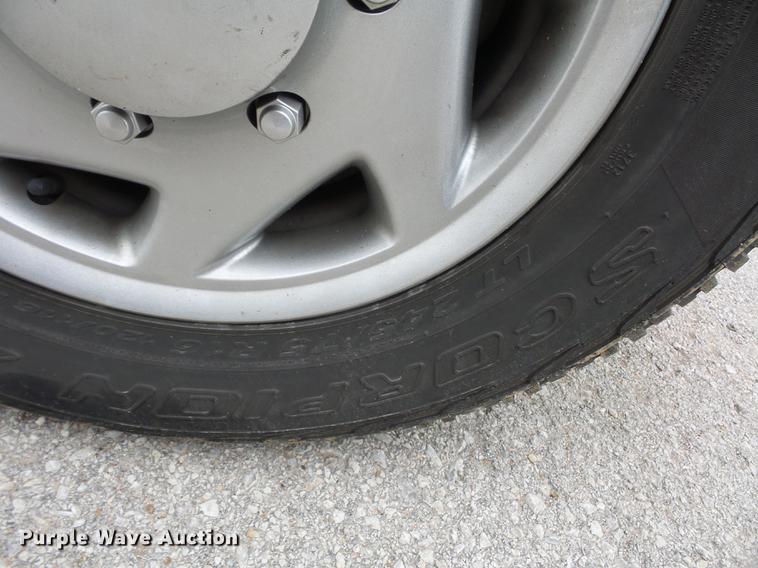 image for item DD2012 2004 Ford E250 Extended van