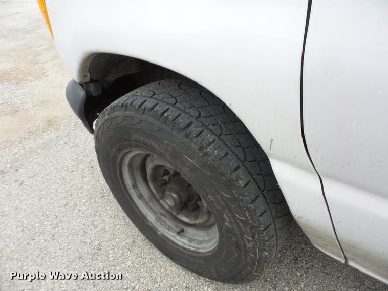 image for item DD2012 2004 Ford E250 Extended van