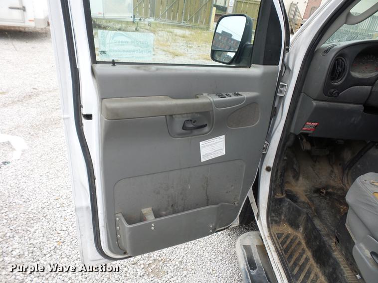 image for item DD2014 2007 Ford E250 van