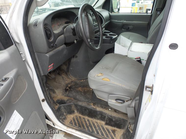 image for item DD2014 2007 Ford E250 van