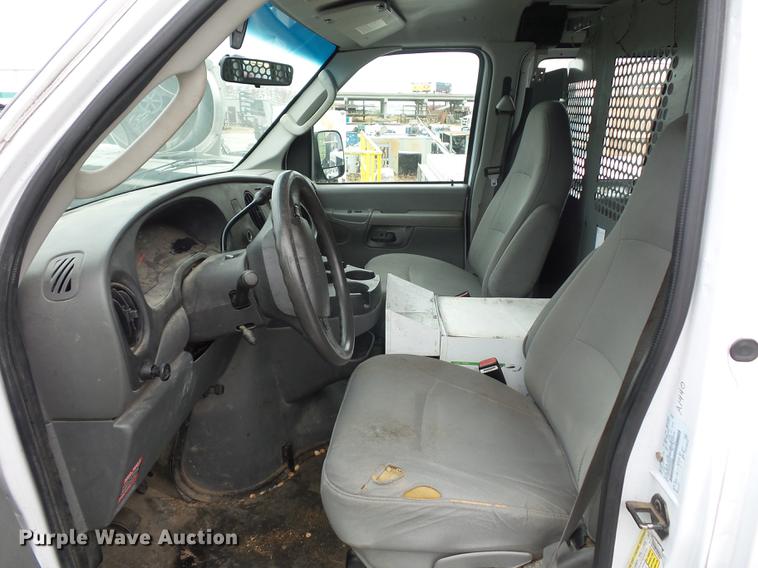 image for item DD2014 2007 Ford E250 van