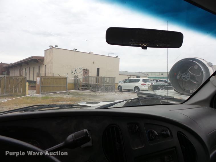 image for item DD2014 2007 Ford E250 van