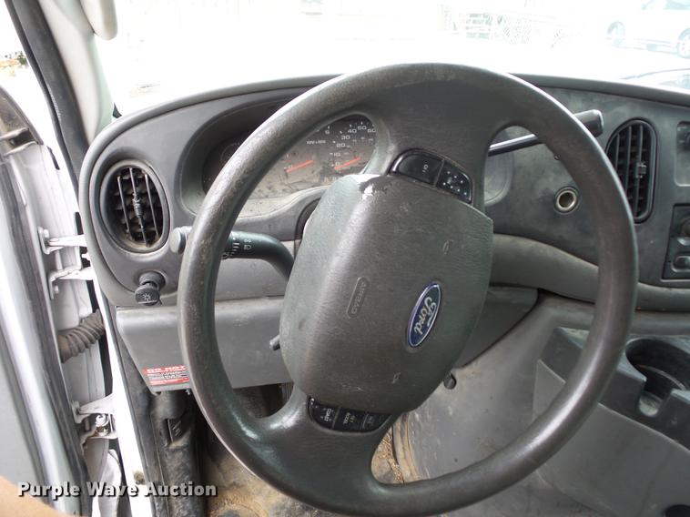 image for item DD2014 2007 Ford E250 van