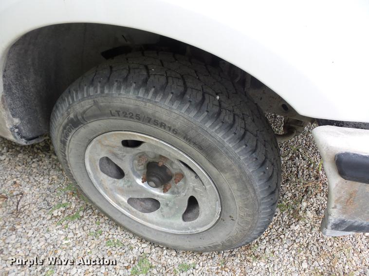 image for item DD2015 1998 Ford F150 pickup truck