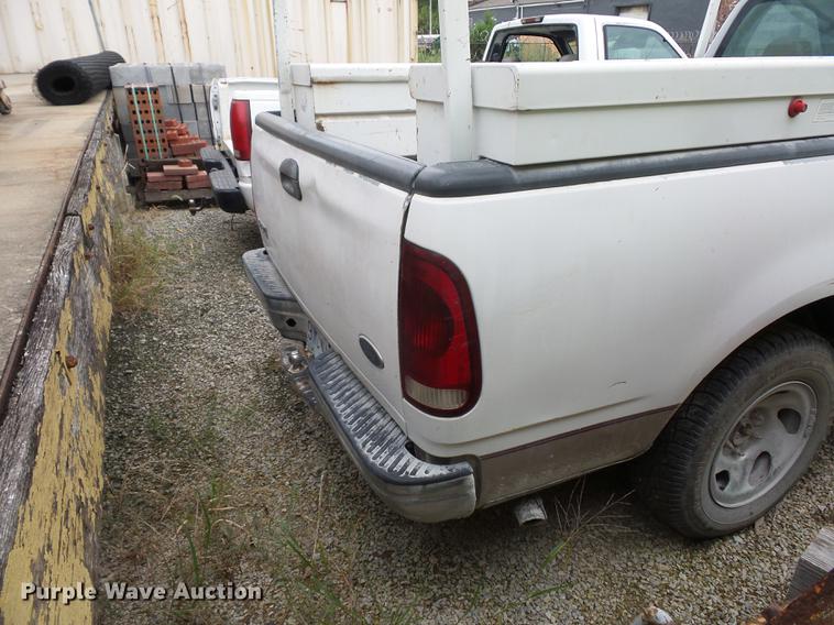 image for item DD2015 1998 Ford F150 pickup truck