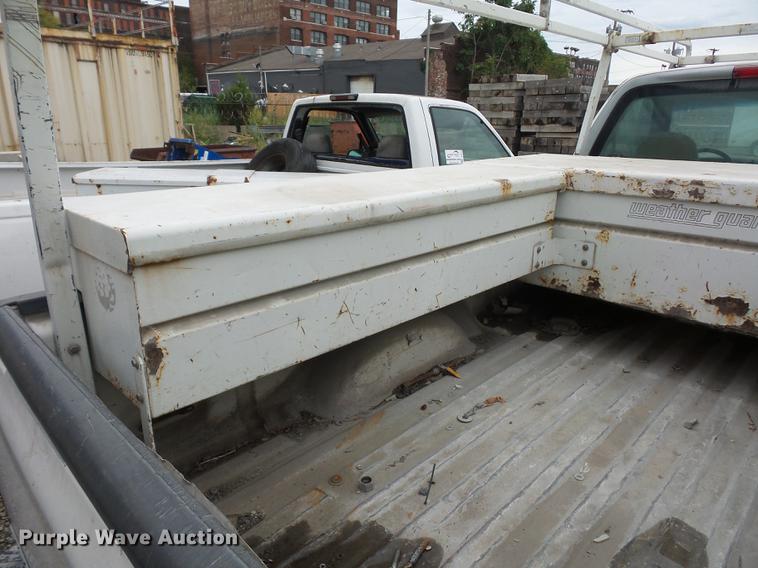 image for item DD2015 1998 Ford F150 pickup truck