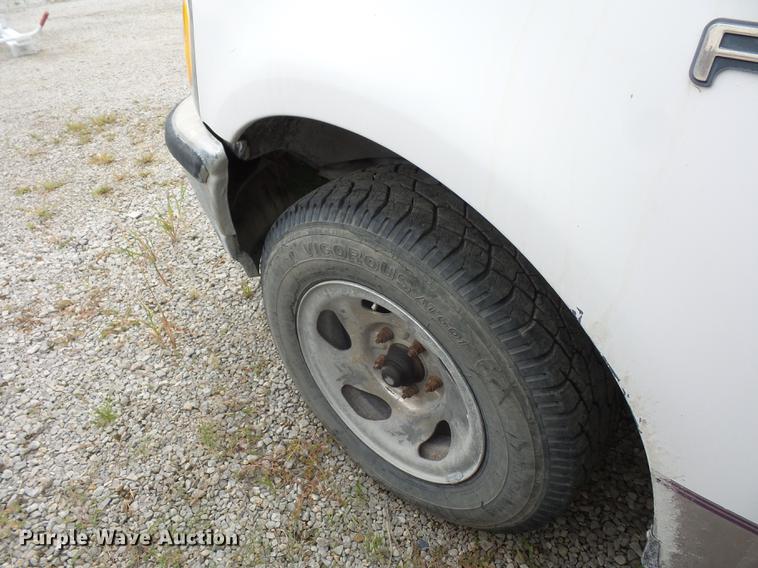 image for item DD2015 1998 Ford F150 pickup truck