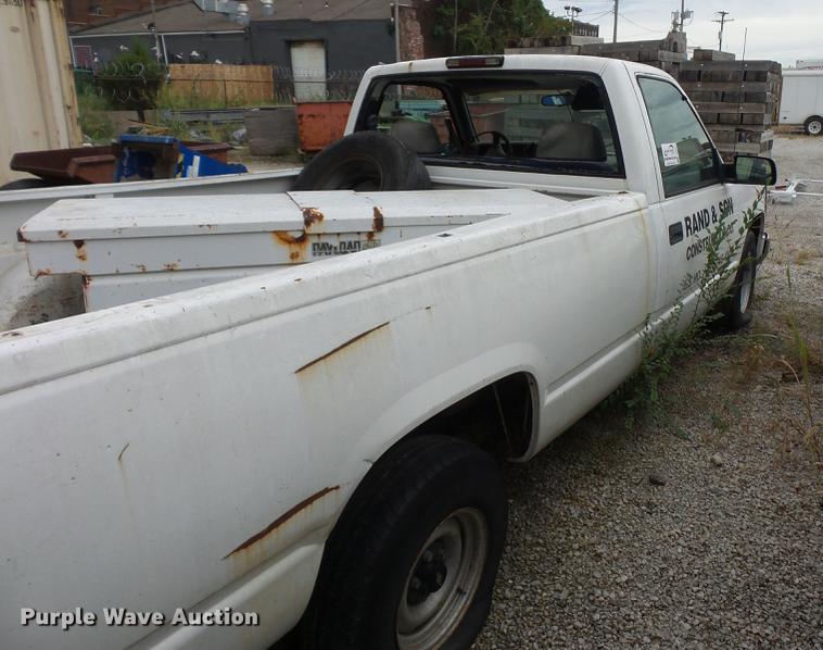 image for item DD2016 1996 Chevrolet 1500 pickup truck