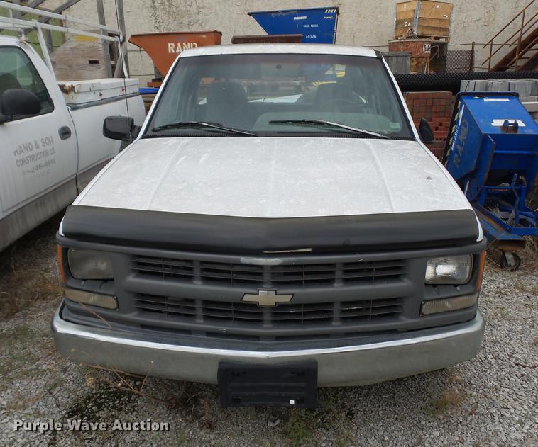 image for item DD2016 1996 Chevrolet 1500 pickup truck