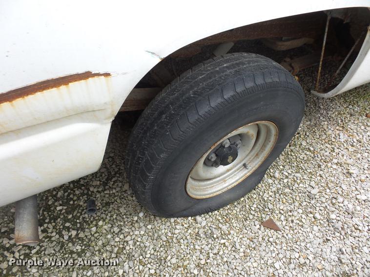 image for item DD2016 1996 Chevrolet 1500 pickup truck