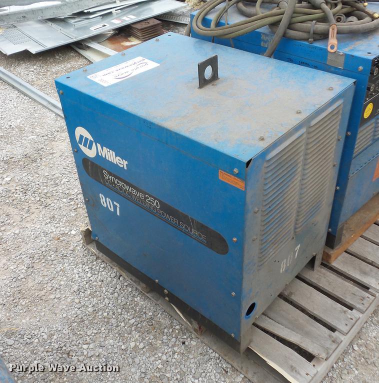 image for item DD2017 Miller Syncrowave 250 welder