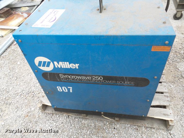 image for item DD2017 Miller Syncrowave 250 welder