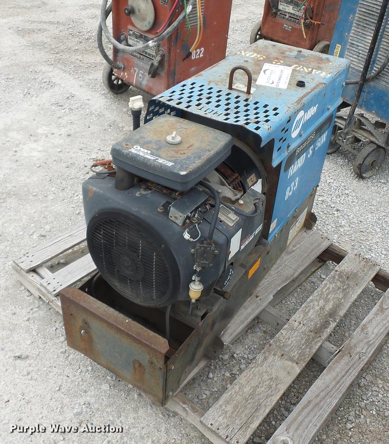 image for item DD2021 Miller Bobcat 225G welder
