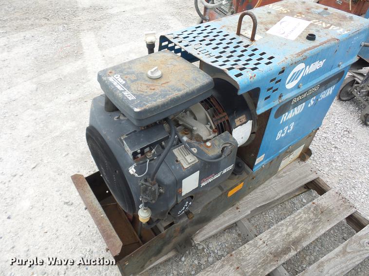 image for item DD2021 Miller Bobcat 225G welder
