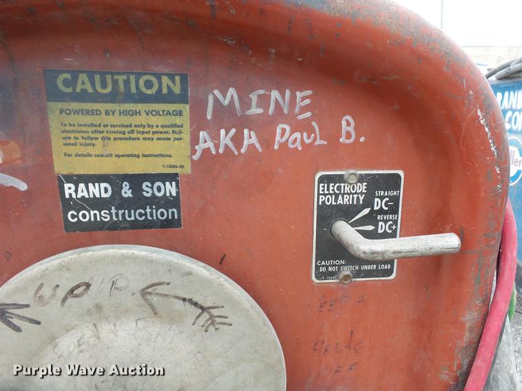 image for item DD2022 Lincoln Idealarc 250 welder