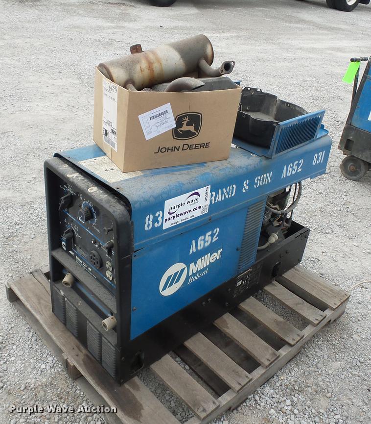 image for item DD2030 Miller Bobcat 225NT welder/generator