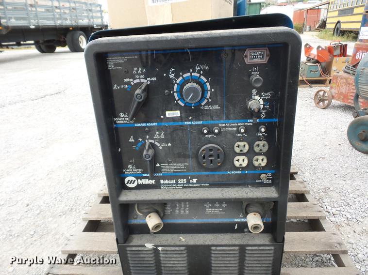 image for item DD2030 Miller Bobcat 225NT welder/generator