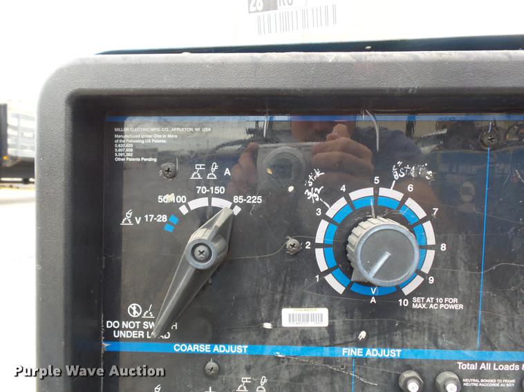 image for item DD2030 Miller Bobcat 225NT welder/generator