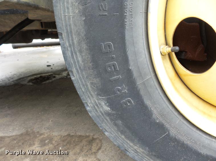 image for item DD2045 1996 Chevrolet P30 delivery truck