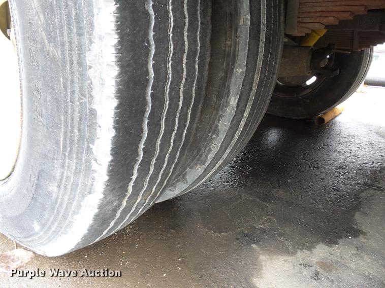 image for item DD2045 1996 Chevrolet P30 delivery truck