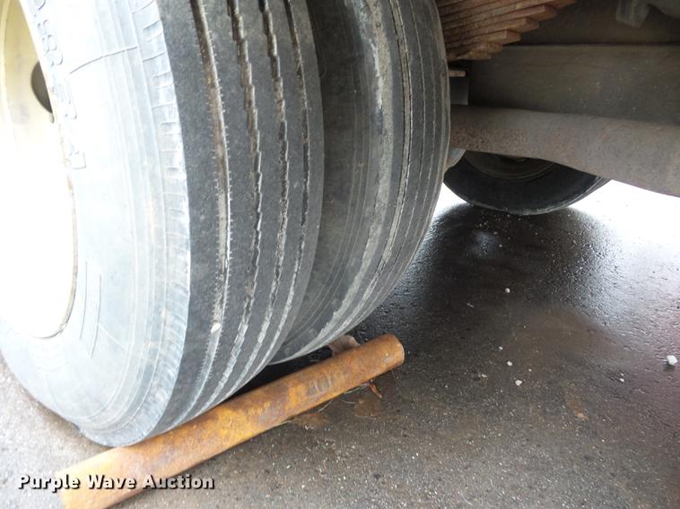 image for item DD2045 1996 Chevrolet P30 delivery truck