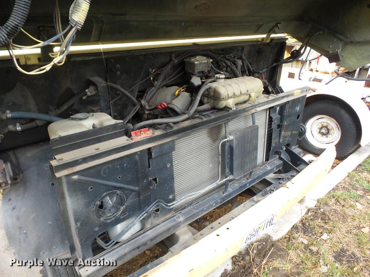 image for item DD2045 1996 Chevrolet P30 delivery truck