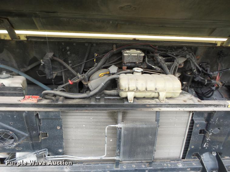 image for item DD2045 1996 Chevrolet P30 delivery truck