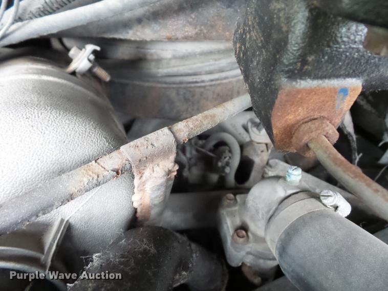 image for item DD2045 1996 Chevrolet P30 delivery truck