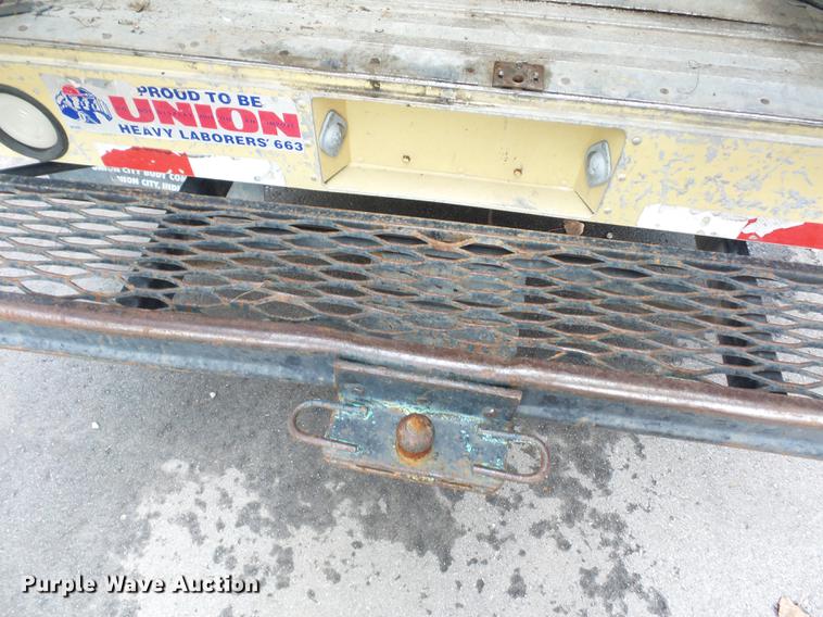 image for item DD2045 1996 Chevrolet P30 delivery truck