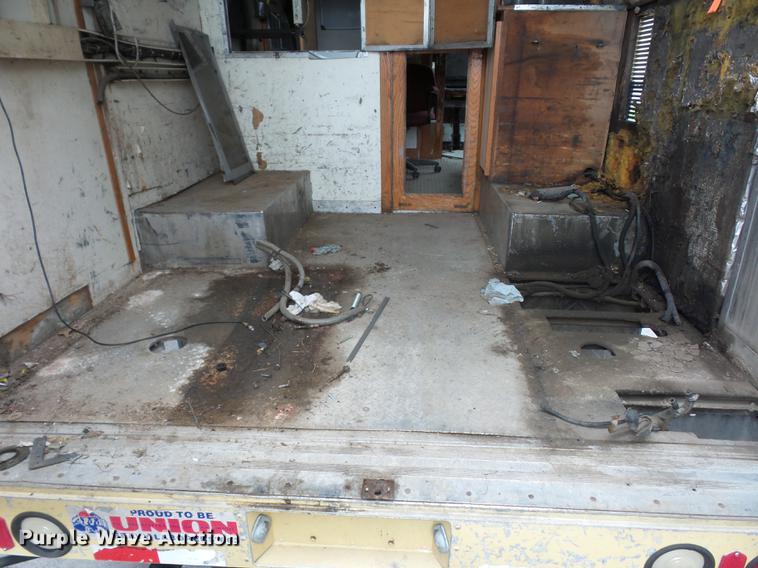 image for item DD2045 1996 Chevrolet P30 delivery truck