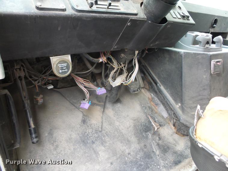 image for item DD2045 1996 Chevrolet P30 delivery truck