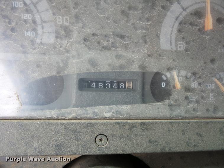 image for item DD2045 1996 Chevrolet P30 delivery truck