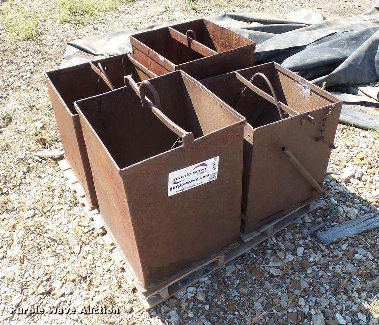 image for item DD2079 (4) dump boxes