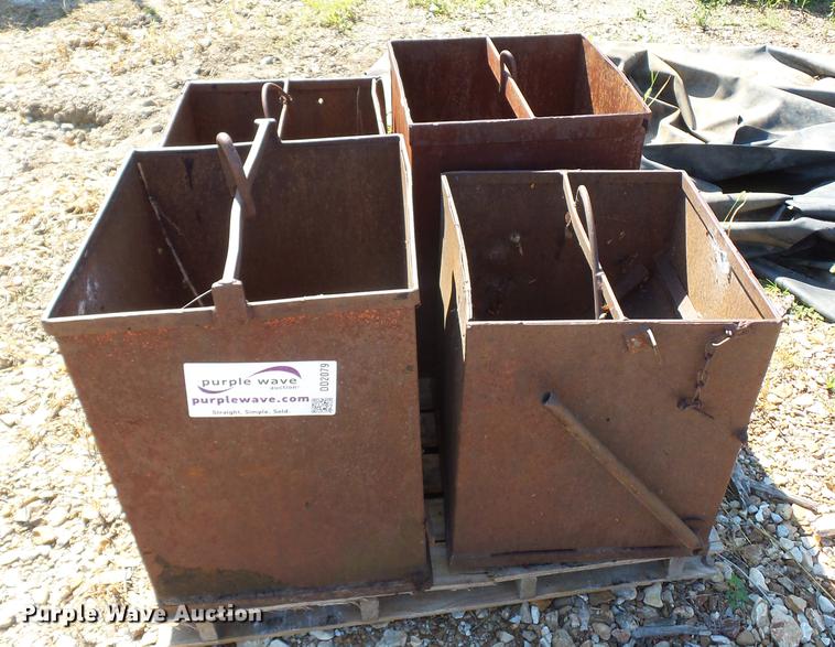 image for item DD2079 (4) dump boxes