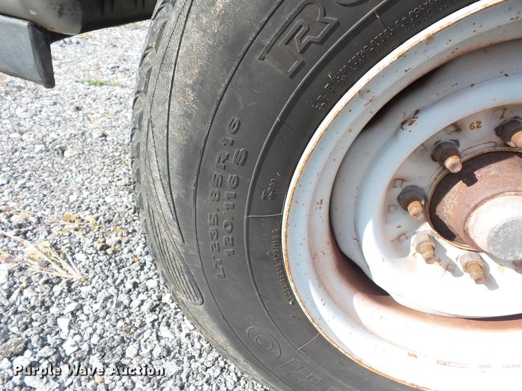 image for item DD2103 1992 Ford F250 HD pickup truck