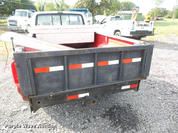 image for item DD2103 1992 Ford F250 HD pickup truck
