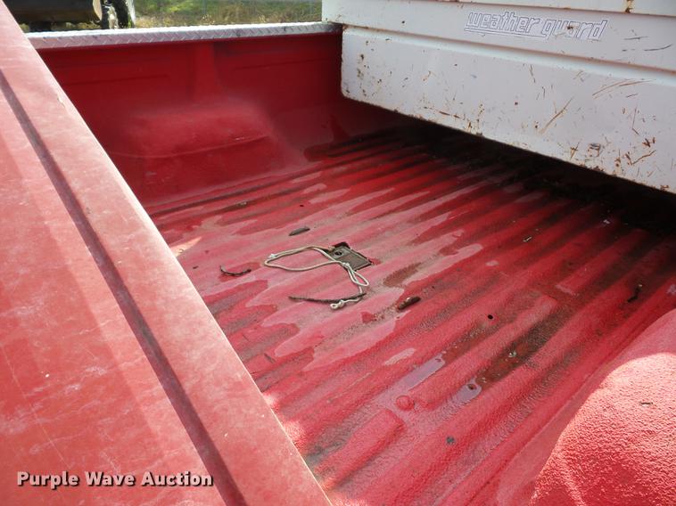 image for item DD2103 1992 Ford F250 HD pickup truck