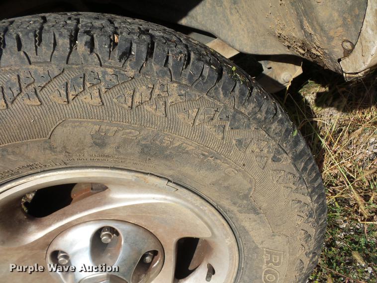 image for item DD2107 2001 Dodge Ram 1500 Quad Cab pickup truck