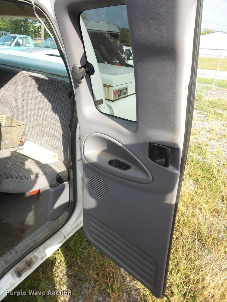 image for item DD2107 2001 Dodge Ram 1500 Quad Cab pickup truck