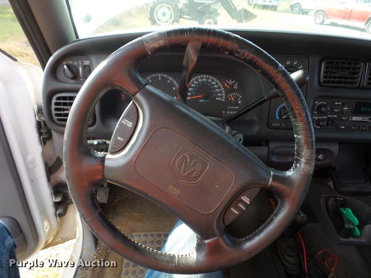 image for item DD2107 2001 Dodge Ram 1500 Quad Cab pickup truck