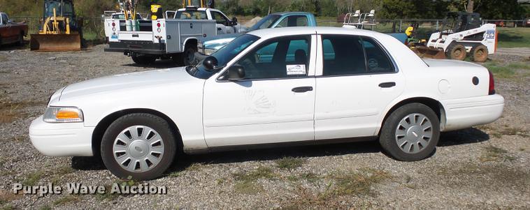 image for item DD2108 2007 Ford Crown Victoria Police Interceptor