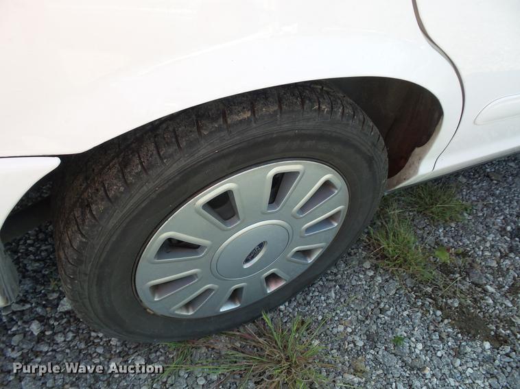 image for item DD2108 2007 Ford Crown Victoria Police Interceptor