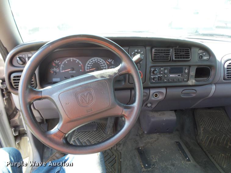 image for item DD2109 2002 Dodge Ram 2500 pickup truck cab and chassis