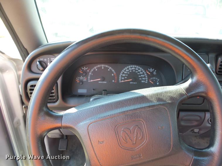 image for item DD2109 2002 Dodge Ram 2500 pickup truck cab and chassis